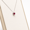 453fb6d1-4d31-48ff-b936-0e399066042f Collana punto luce rubino