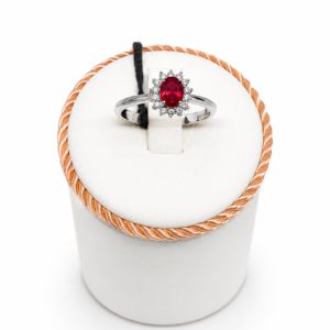 f3747963-2132-4bd1-9473-e9b909139b40 Anello rubino